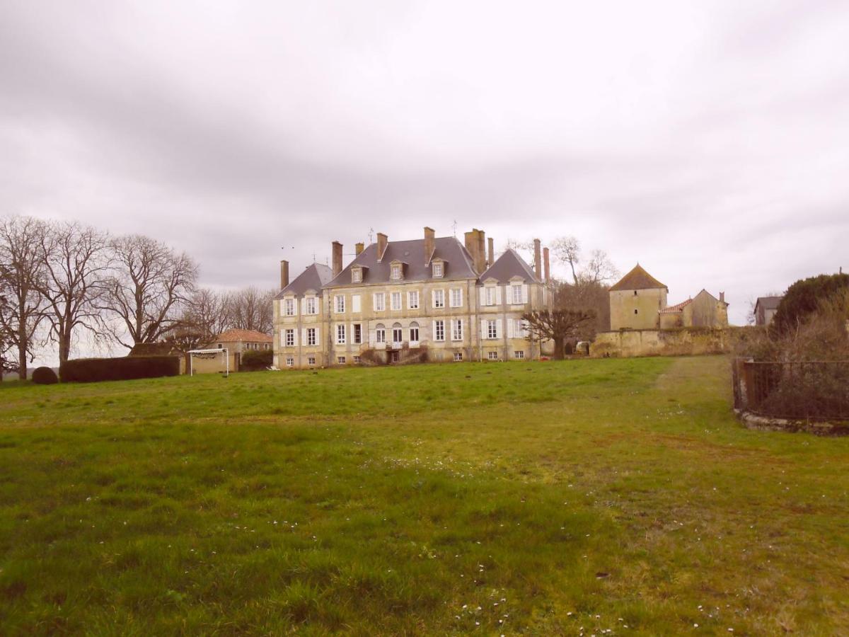 Chateau Des Noces Bazoges-en-Pareds Exteriör bild