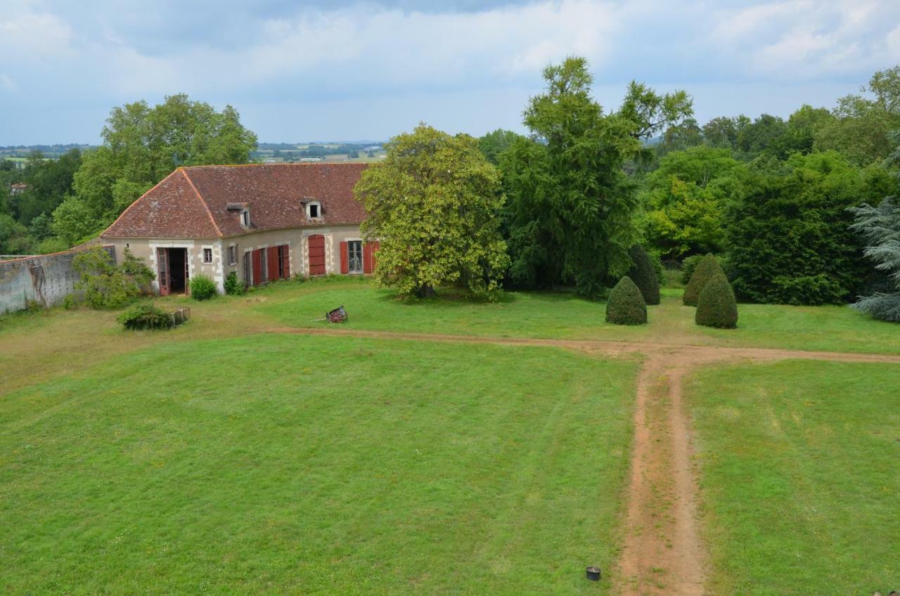 Chateau Des Noces Bazoges-en-Pareds Exteriör bild