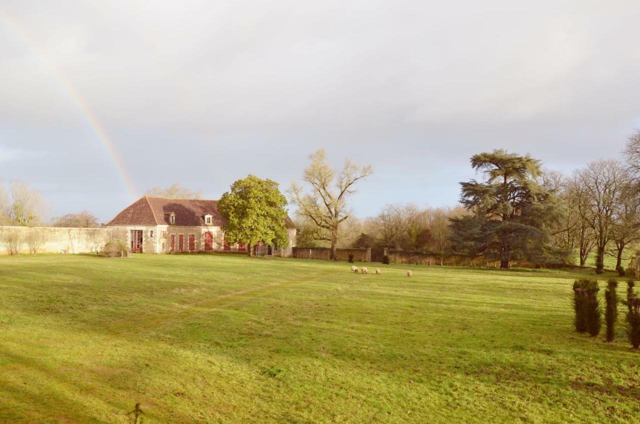 Chateau Des Noces Bazoges-en-Pareds Exteriör bild