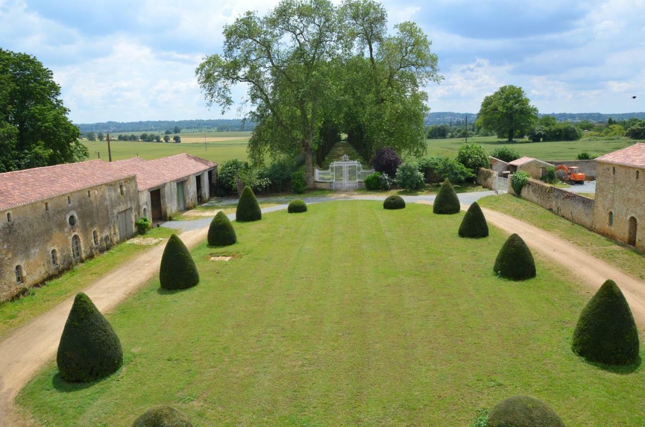 Chateau Des Noces Bazoges-en-Pareds Exteriör bild